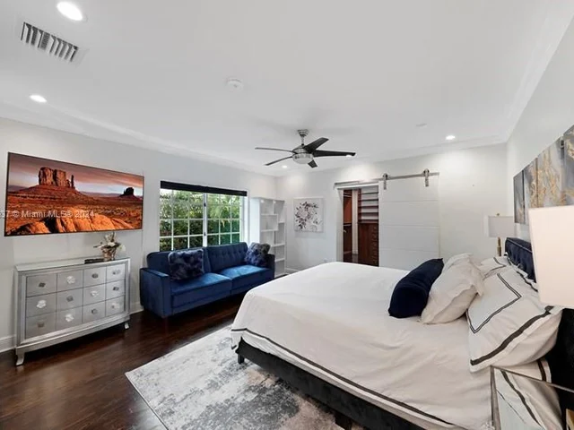 4630 Royal Palm Ave, Miami Beach FL 33140