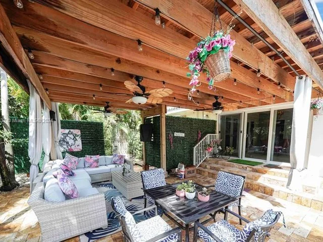 4630 Royal Palm Ave, Miami Beach FL 33140