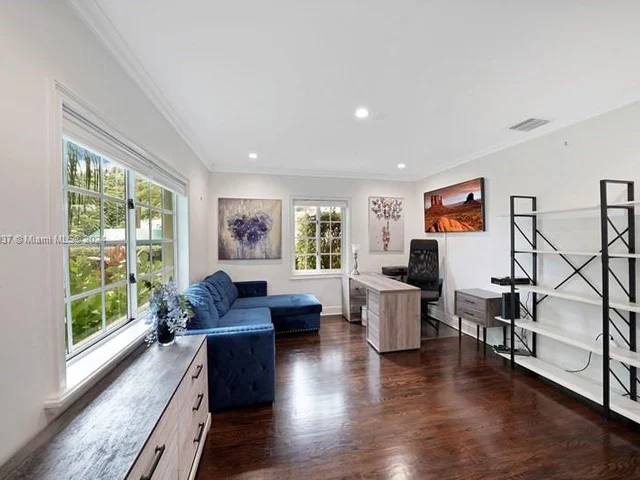 4630 Royal Palm Ave, Miami Beach FL 33140