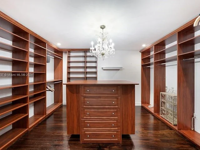 4630 Royal Palm Ave, Miami Beach FL 33140