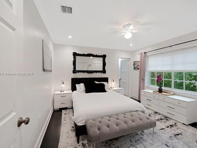 4630 Royal Palm Ave, Miami Beach FL 33140