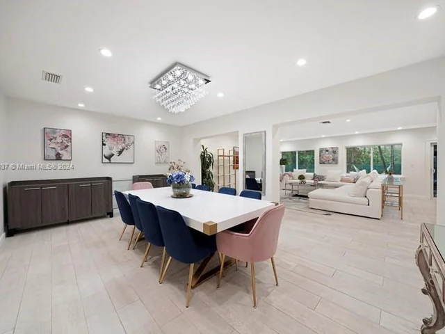 4630 Royal Palm Ave, Miami Beach FL 33140