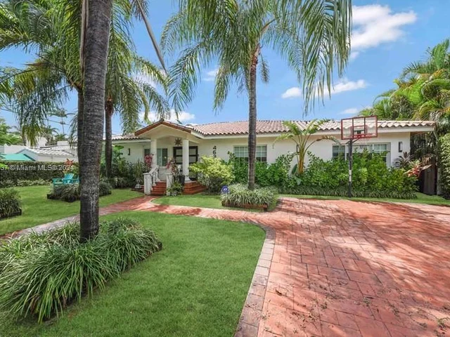 4630 Royal Palm Ave, Miami Beach FL 33140