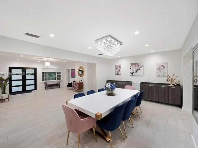 4630 Royal Palm Ave, Miami Beach FL 33140