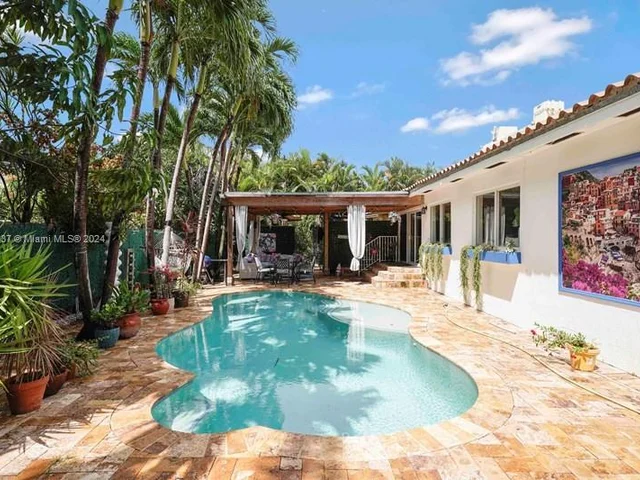 4630 Royal Palm Ave, Miami Beach FL 33140