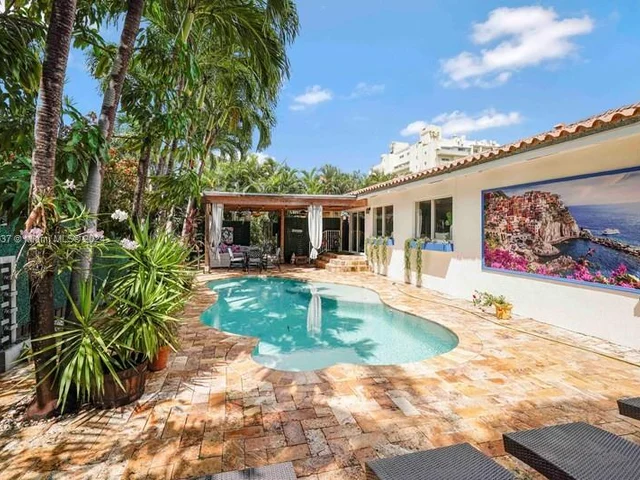 4630 Royal Palm Ave, Miami Beach FL 33140