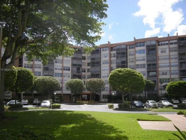 1300 Saint Charles Pl # 519, Pembroke Pines FL 33026