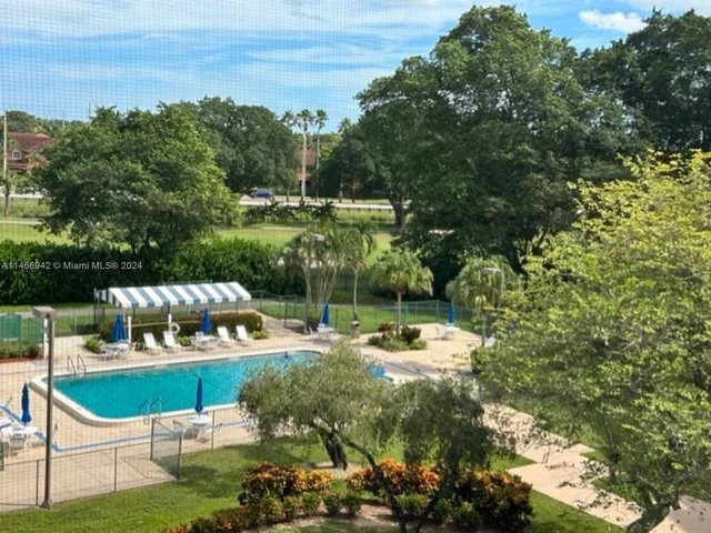 1300 Saint Charles Pl # 519, Pembroke Pines FL 33026