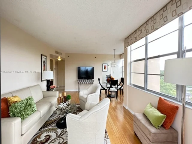 1300 Saint Charles Pl # 519, Pembroke Pines FL 33026