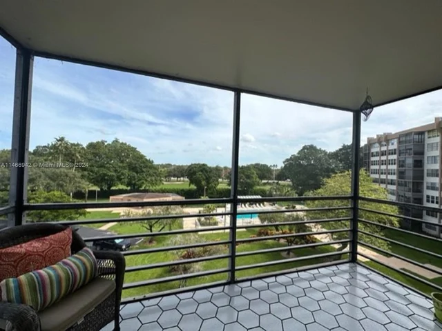 1300 Saint Charles Pl # 519, Pembroke Pines FL 33026