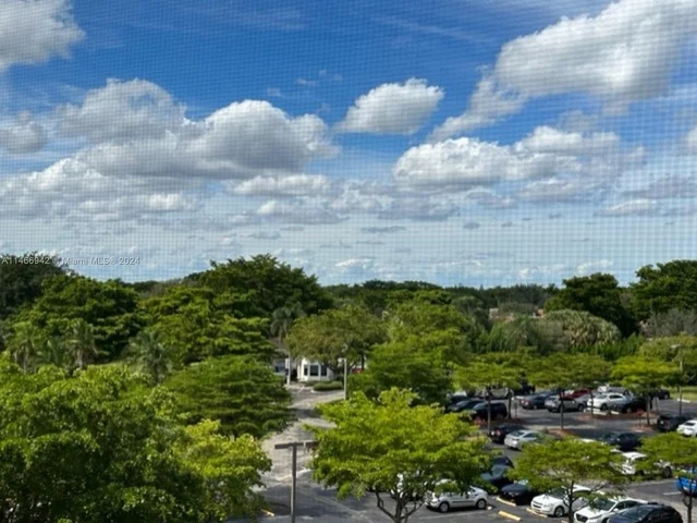 1300 Saint Charles Pl # 519, Pembroke Pines FL 33026