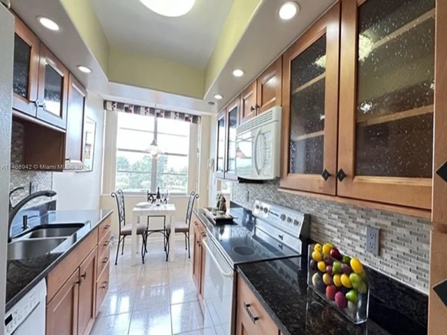 1300 Saint Charles Pl # 519, Pembroke Pines FL 33026