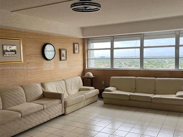 1400 S Ocean Dr # 1605, Hollywood FL 33019