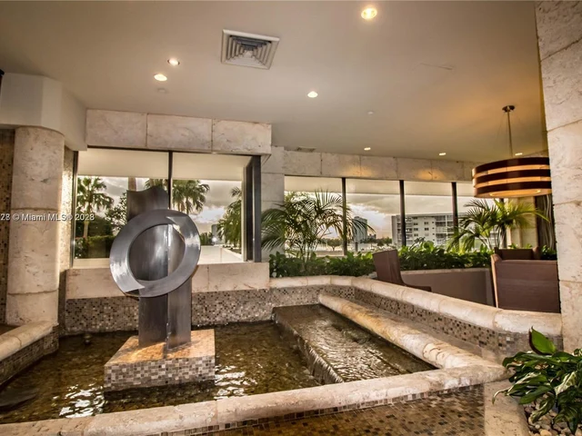 1000 W Island Blvd # 1812, Aventura FL 33160