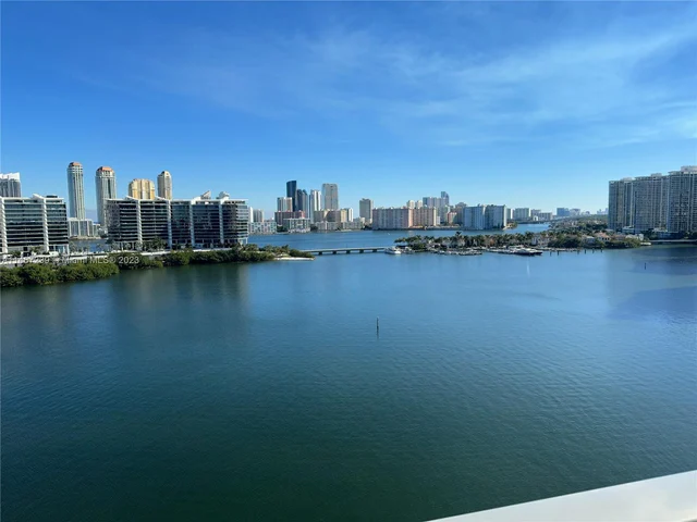 3300 NE 188th St, Aventura FL 33180