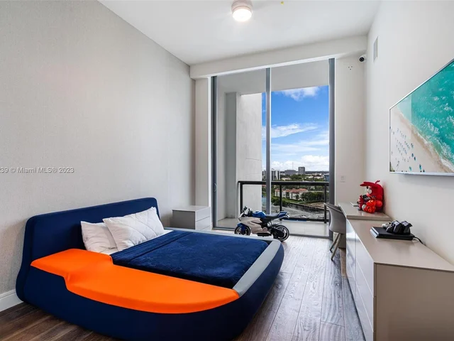 3300 NE 188th St, Aventura FL 33180