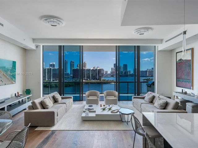 3300 NE 188th St, Aventura FL 33180