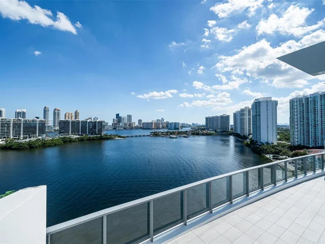 3300 NE 188th St, Aventura FL 33180