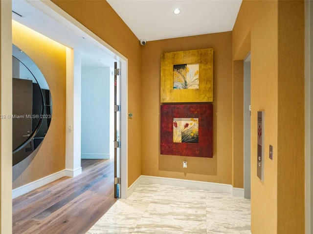 3300 NE 188th St, Aventura FL 33180