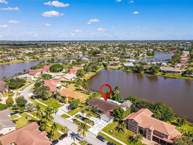 441 NW 201st Ave, Pembroke Pines FL 33029