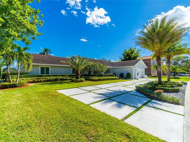 441 NW 201st Ave, Pembroke Pines FL 33029