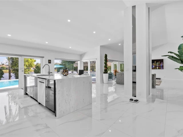 441 NW 201st Ave, Pembroke Pines FL 33029