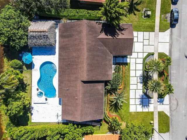 441 NW 201st Ave, Pembroke Pines FL 33029