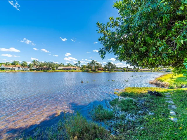 441 NW 201st Ave, Pembroke Pines FL 33029