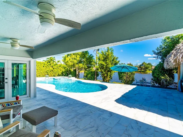 441 NW 201st Ave, Pembroke Pines FL 33029