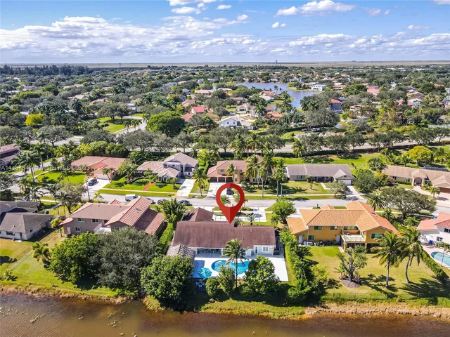 441 NW 201st Ave, Pembroke Pines FL 33029