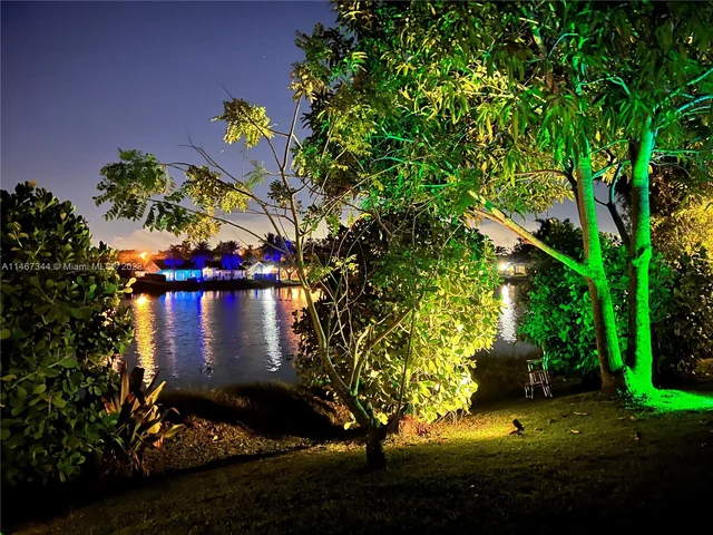 441 NW 201st Ave, Pembroke Pines FL 33029