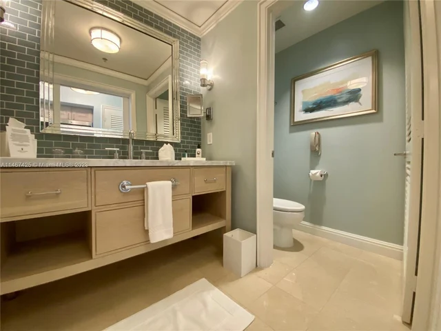 455 Grand Bay Dr # 1020, Key Biscayne FL 33149