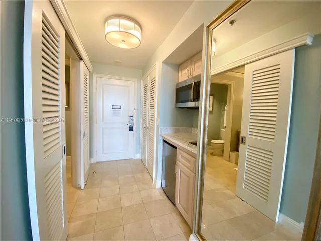 455 Grand Bay Dr # 1020, Key Biscayne FL 33149