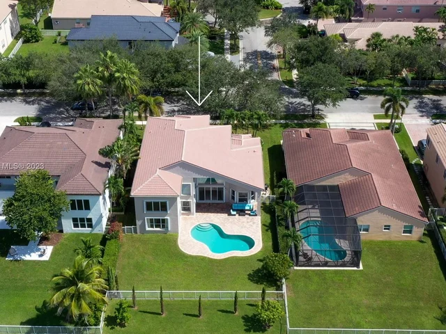 5128 SW 195th Ter, Miramar FL 33029