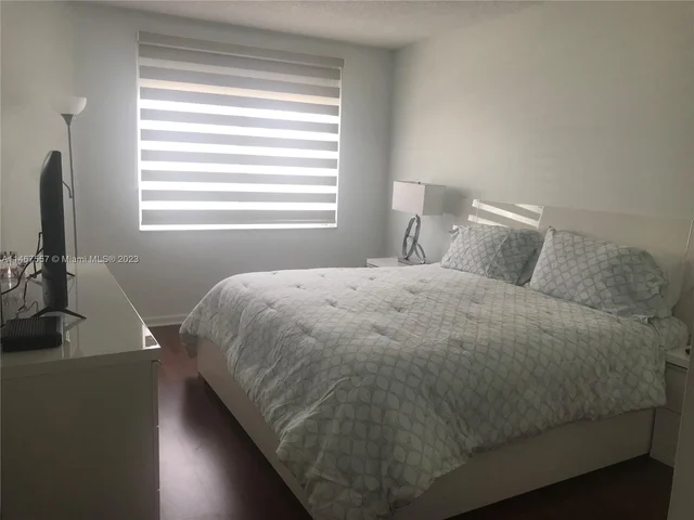 1985 S Ocean Dr # 6D, Hallandale Beach FL 33009