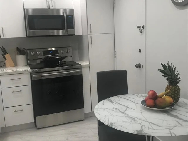 1985 S Ocean Dr # 6D, Hallandale Beach FL 33009