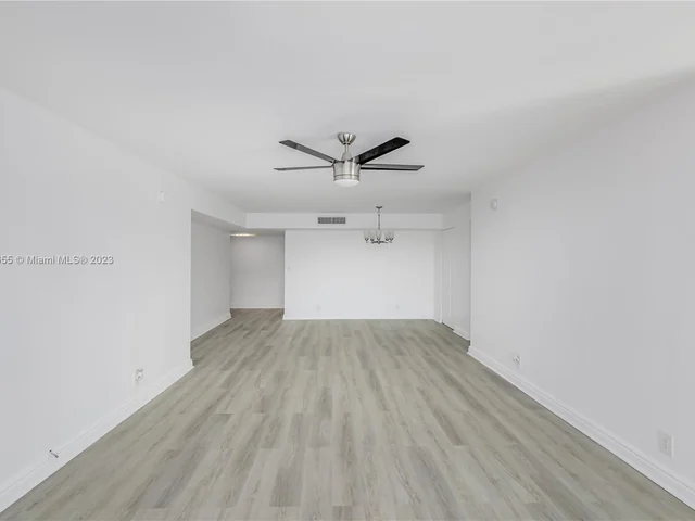 2655 Collins Ave # 502, Miami Beach FL 33140