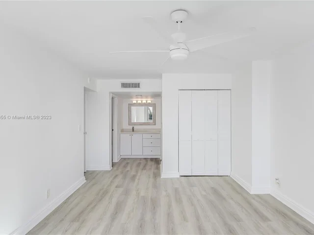 2655 Collins Ave # 502, Miami Beach FL 33140