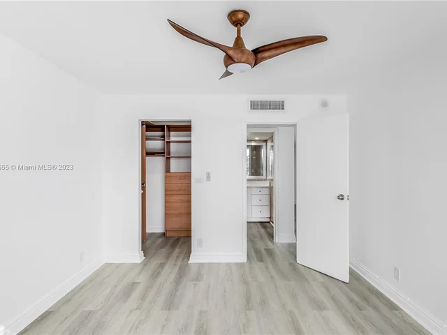 2655 Collins Ave # 502, Miami Beach FL 33140