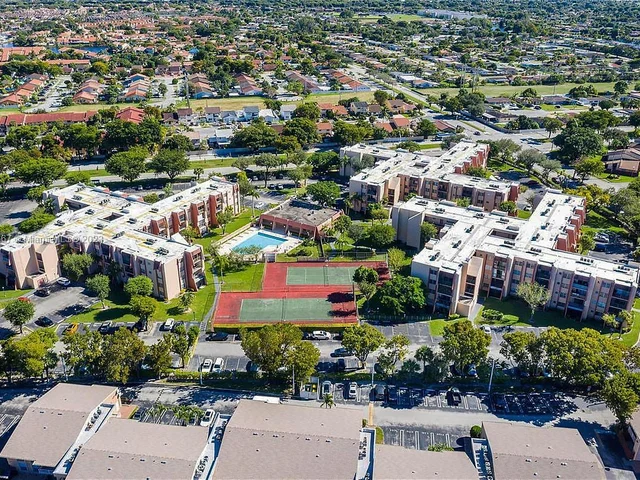 13715 Kendale Lakes Cir # A10, Miami FL 33183