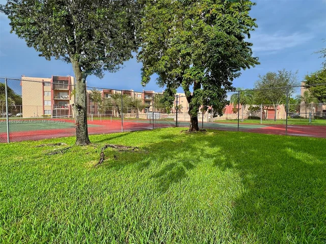 13715 Kendale Lakes Cir # A10, Miami FL 33183