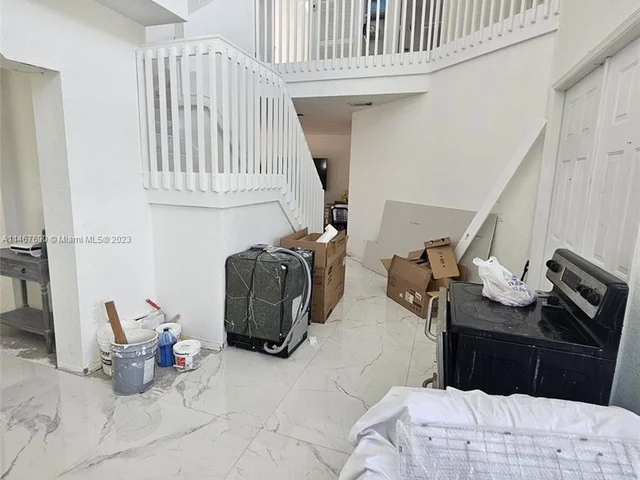 16536 SW 54th St, Miami FL 33185