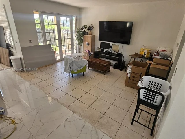 16536 SW 54th St, Miami FL 33185