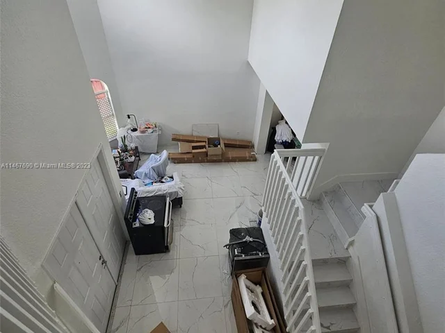 16536 SW 54th St, Miami FL 33185