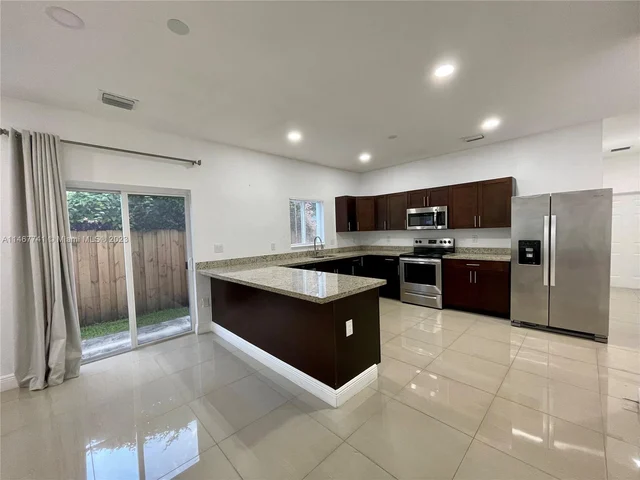 1531 NW 55th Ter # 1533, Miami FL 33142