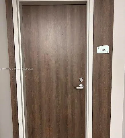 92 SW 3rd St # 1105, Miami FL 33130