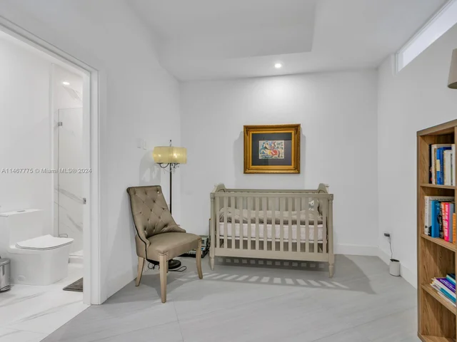 808 Brickell Key Dr # 201, Miami FL 33131