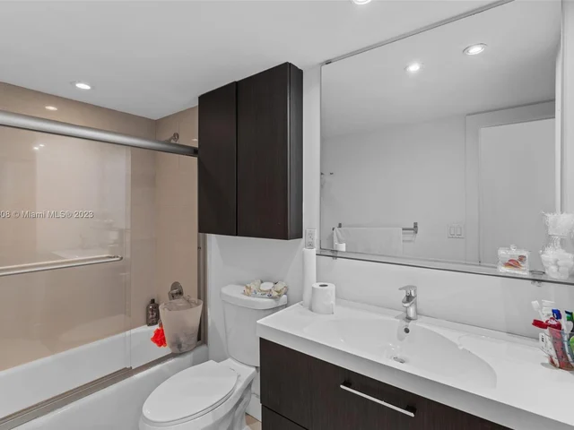 19380 Collins Ave # 703, Sunny Isles Beach FL 33160