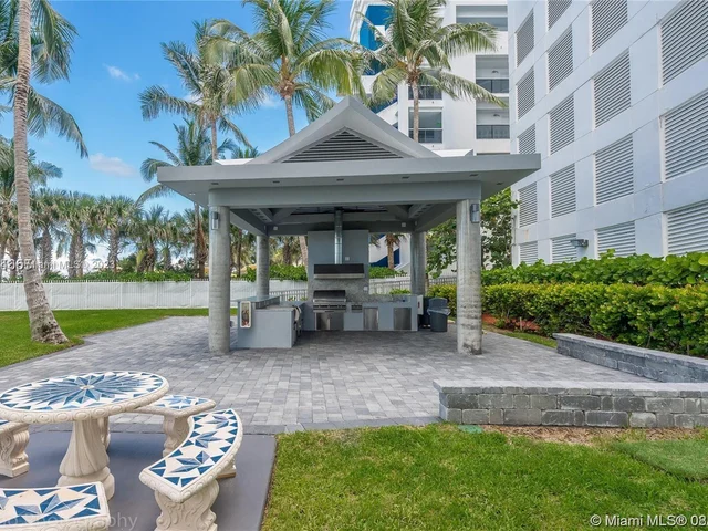 6301 Collins Ave # 1408, Miami Beach FL 33141