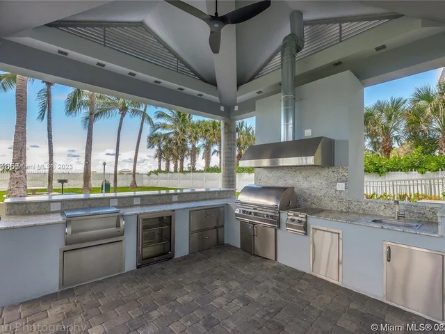 6301 Collins Ave # 1408, Miami Beach FL 33141